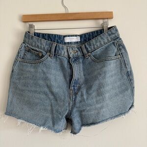 Topshop Mom Jean Shorts – Size 8 Pettite, Raw Hem